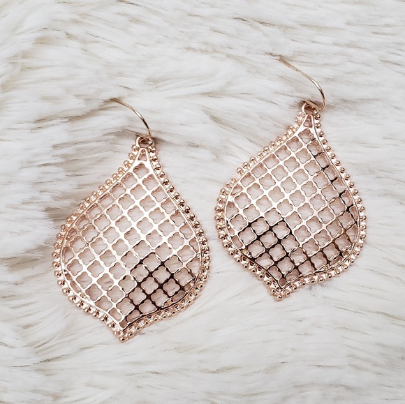 REVITALIZED Jewelry - 💎 Last One • Rose Gold Filigree Teardrop Earrings
